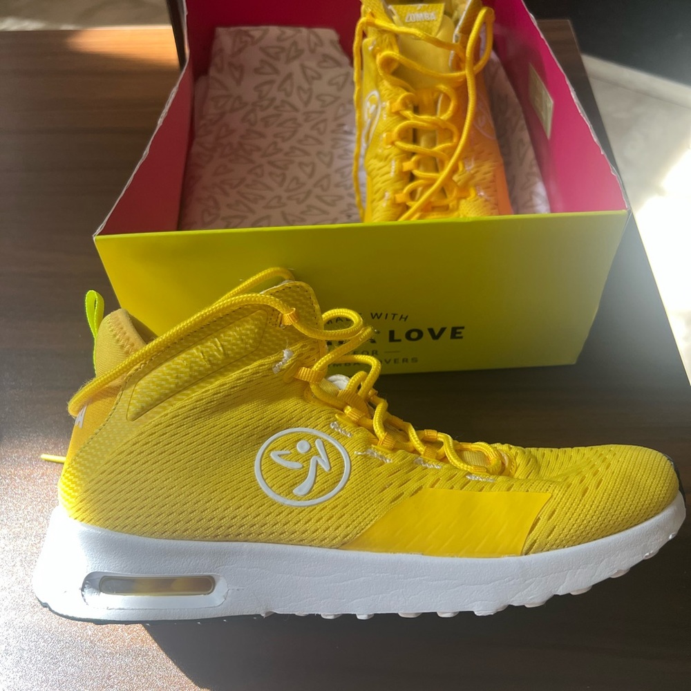 Zumba Fitness Women’s Air Funk Sneakers Yellow Size 7